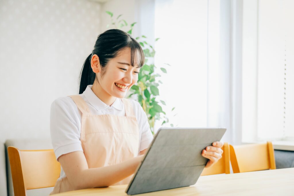 保育園・幼稚園のICT活用例!タブレット・アプリで業務改善のアイキャッチ画像
